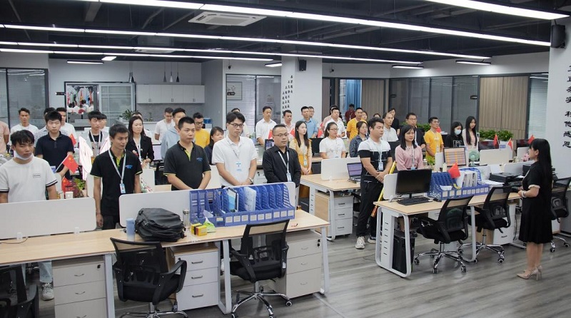 再贏新單！華邦瀛成都LED貼膜屏項目圓滿收官