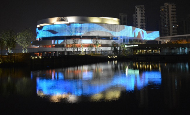 華邦瀛LED貼膜屏帶你進(jìn)入視覺(jué)革命的新時(shí)代！